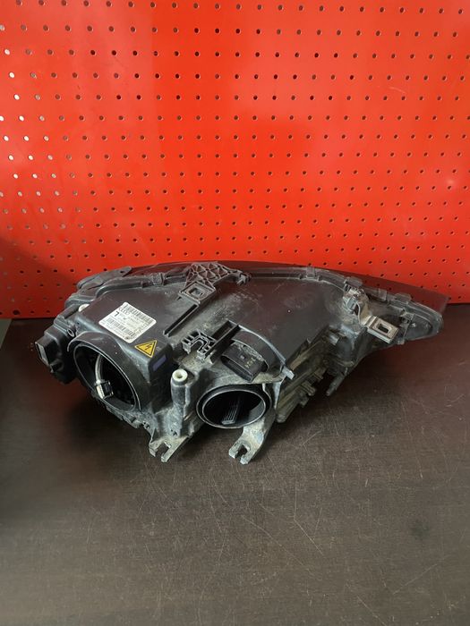 Far stanga bixenon si led fara adaptiv Audi A4 B8 fl an 2012-2016