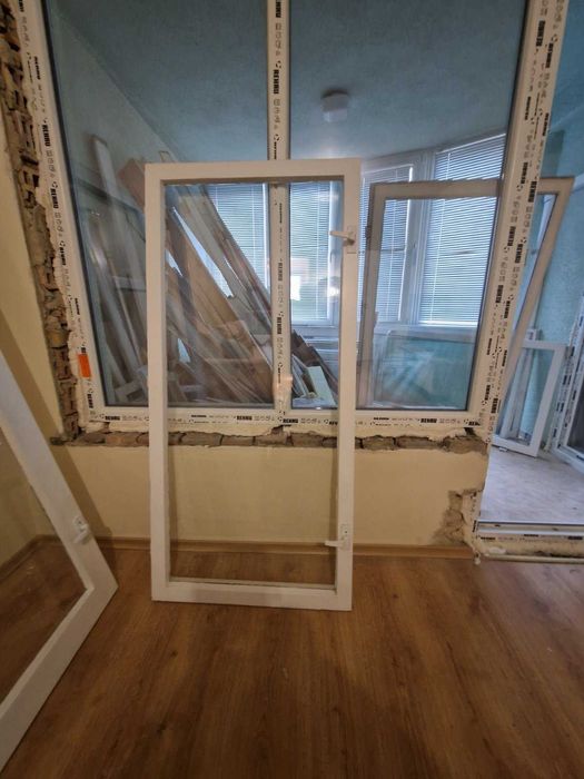 Демонтирана дървена дограма в отлично състояние