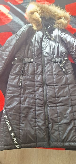 Дълго  яке естестве пух на качулката