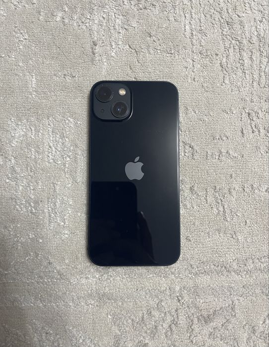iPhone 13 в отличном состоянии