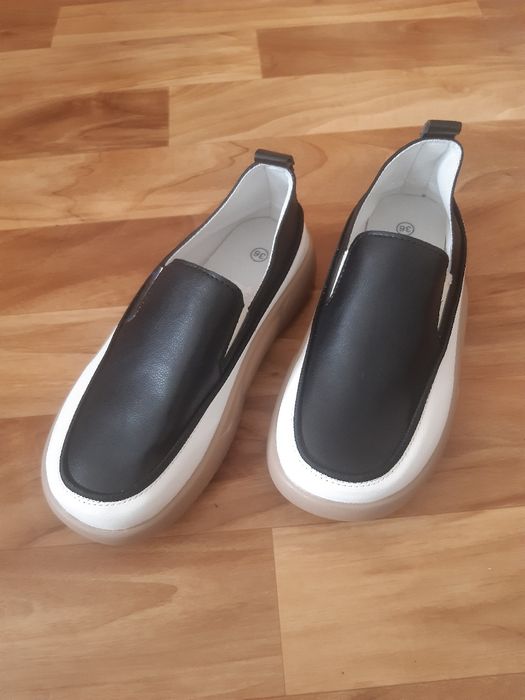 Продам новые Лоферы