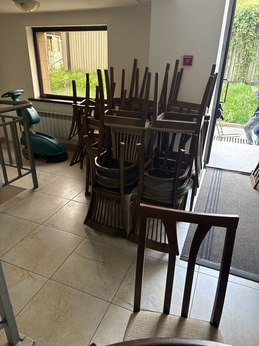 Стуля 1000 тенге