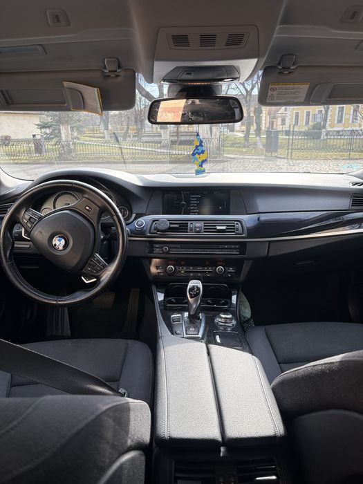 Bmw seria5 520d an 2011