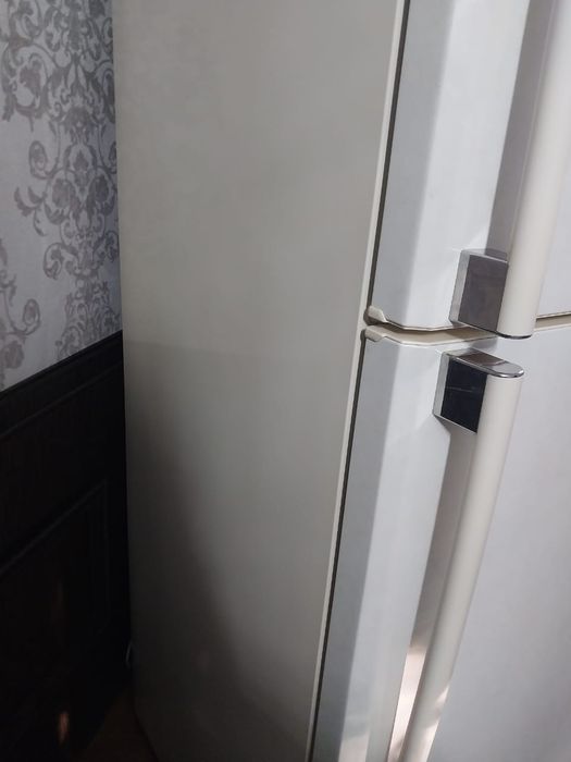 Холодильник Samsung