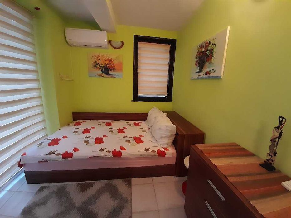 Дава се под наем Четиристаен апартамент в Бургас, Център - 72 кв.м за 357 € - Снимка #3