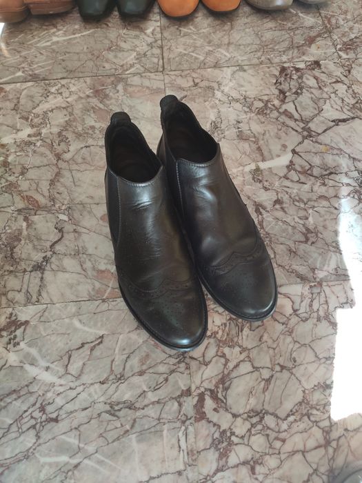 Лот от естествена кожа на маркови боти и обувки, нови и използвани