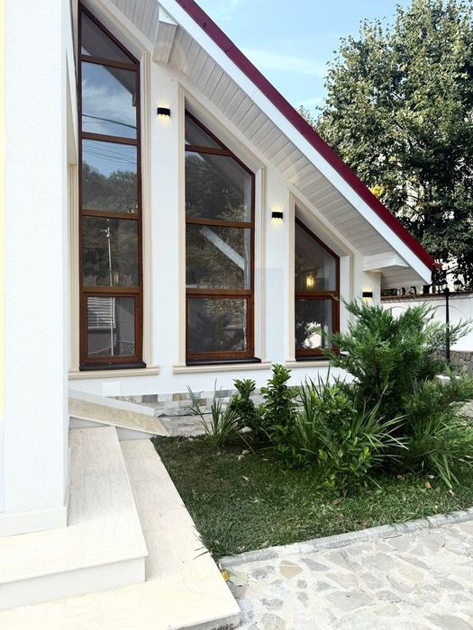 Vila | 630mp | 10 camere | 962mp Teren | Vanzare *Snagov*