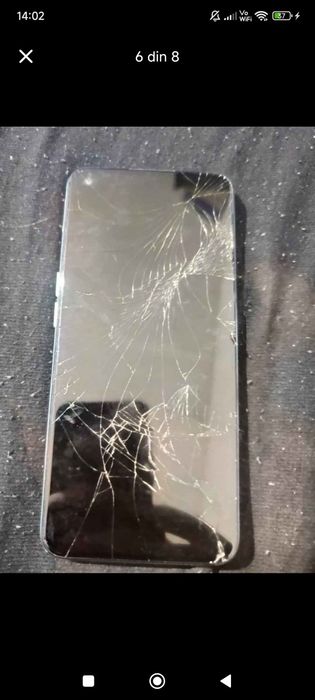 Vând telefoane pentru piese