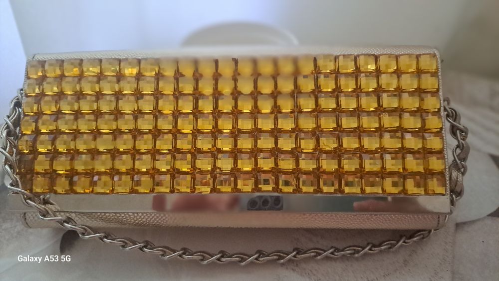 Дамская сумочка на той