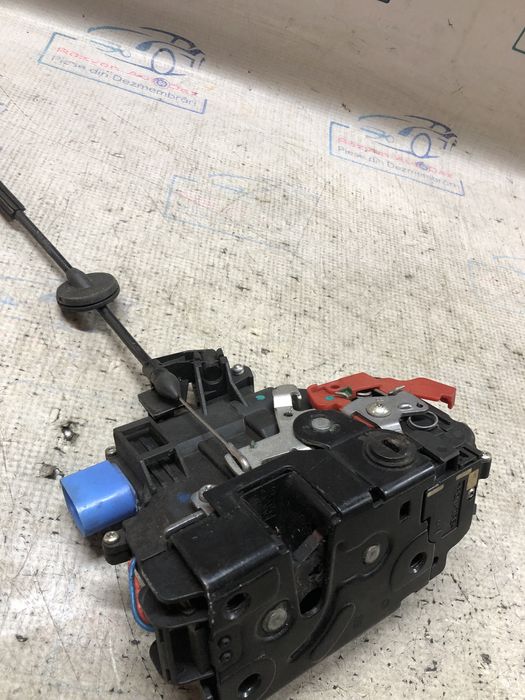 broasca dreapta spate volkswagen golf 5 2006