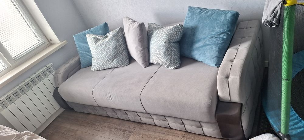 Продам диван срочно