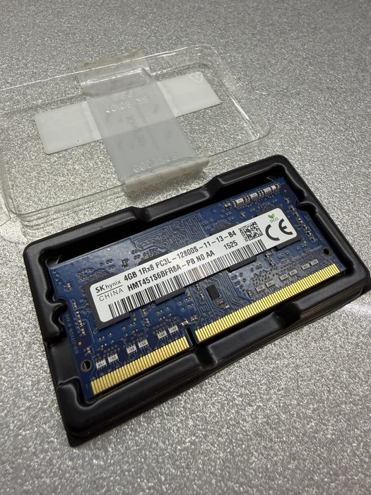 4 Gb DDR4 - SK Hynix