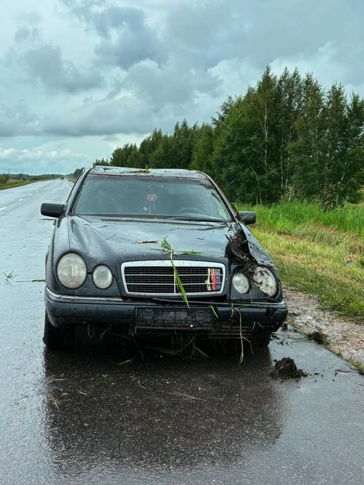 Продам Mersedes Benz E230