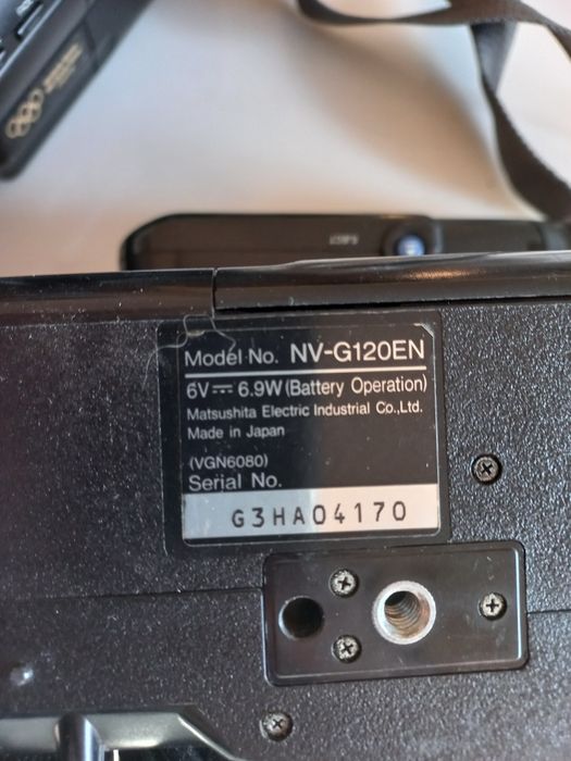 Panasonic NV-G120EN si NV-G3E vintage retro video camera