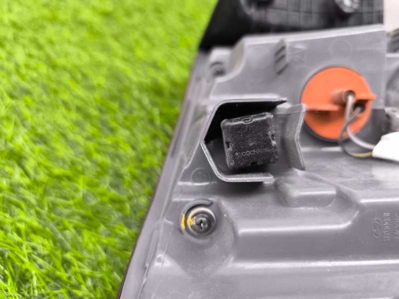 Фонарь Hyundai IX35 LM прав. (б/у)