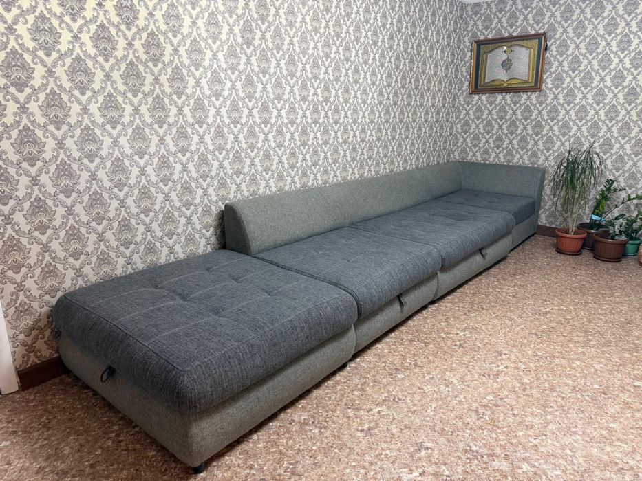 Современный диван сатылады.