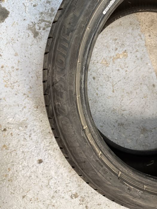 Bridgestone 235/45/19