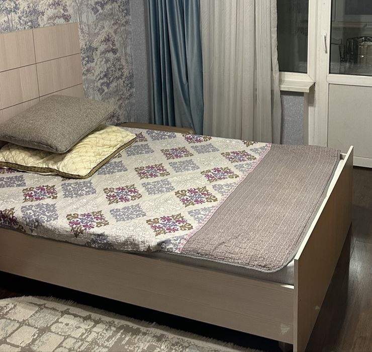 Продам кровать 1,5