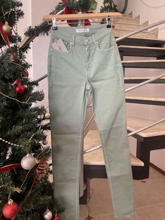 Нови панталони Trussardi оригинални,закупени от Италия.