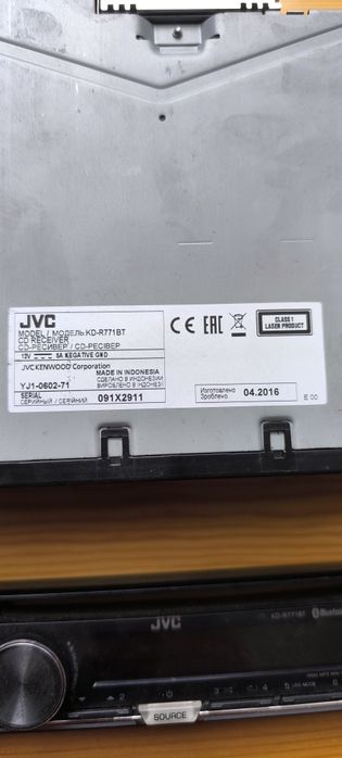 JVC Радио за кола/CD рисийвър с флашка