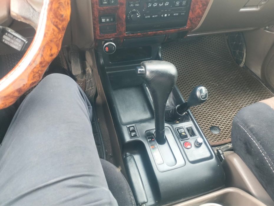 Продам Ланкрузер прадо 95