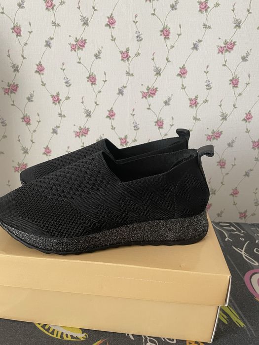 Продам женскую обувь