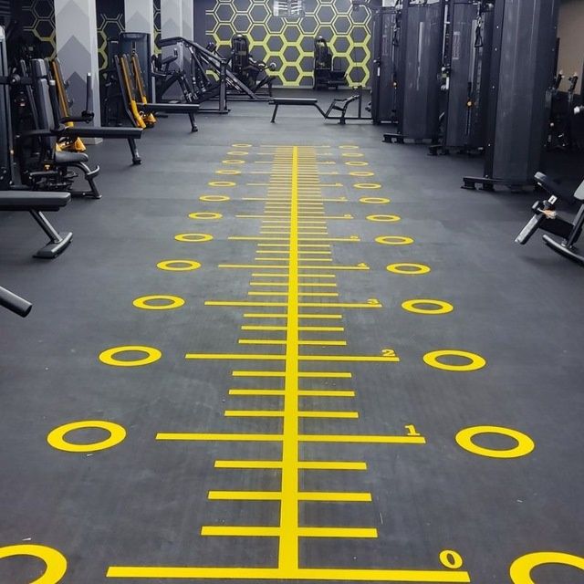 Nalivnoy pol. Linoleum