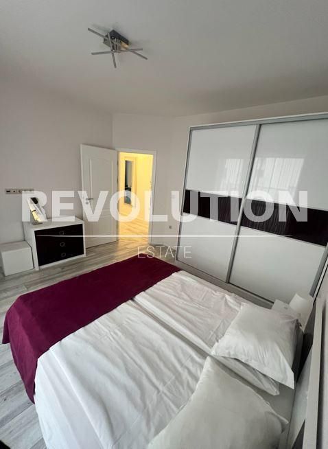 Дава се под наем Двустаен апартамент в к.к. Златни пясъци - 75 кв.м за 600 € - Снимка #3