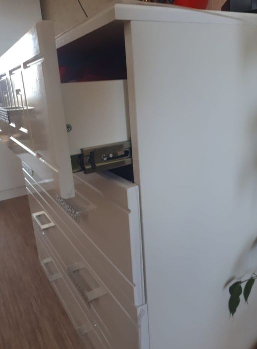 Продам комод белый глянец 85×52×82