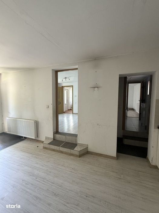 Casa de vanzare 104 mp, Moieciu de Jos, Jud. Brasov, langa Bran.