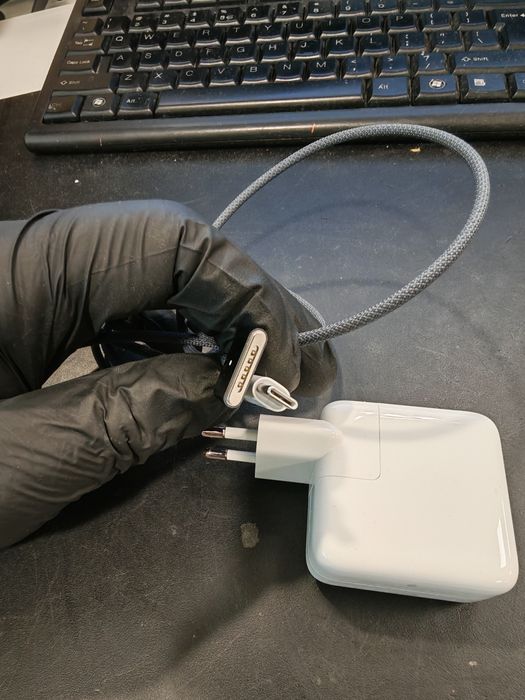 Încărcător MacBook Apple MAGSAFE