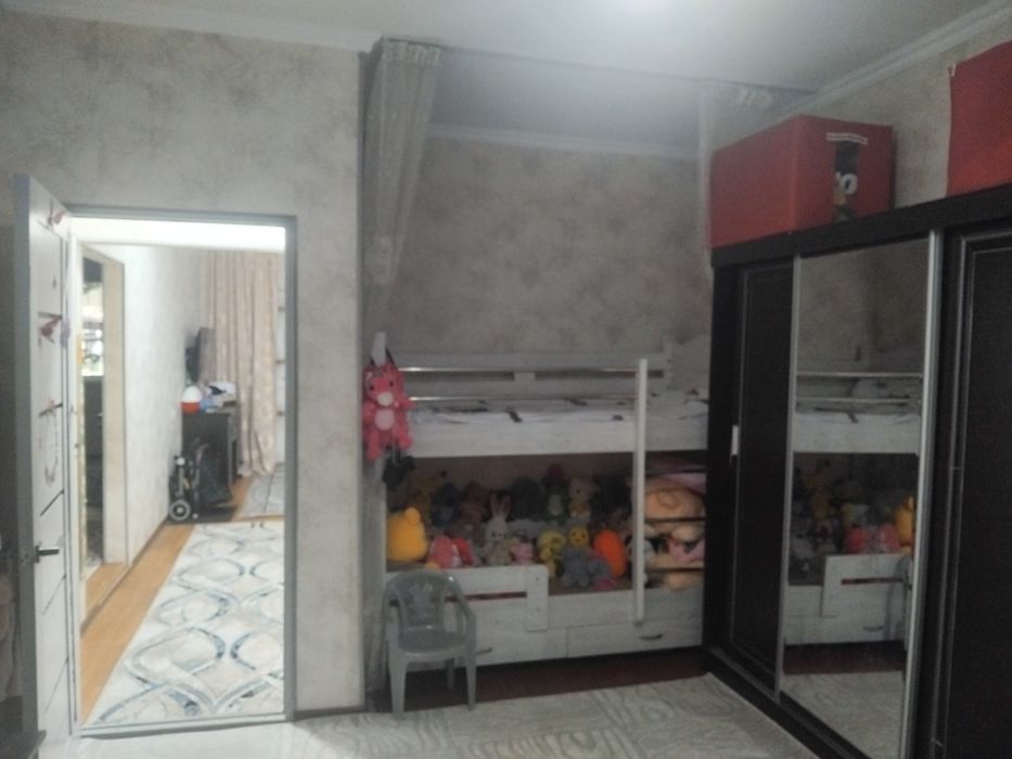 Продаётся уютная 2х комнатная квартира с мебелью в г. Ангрен 6/4