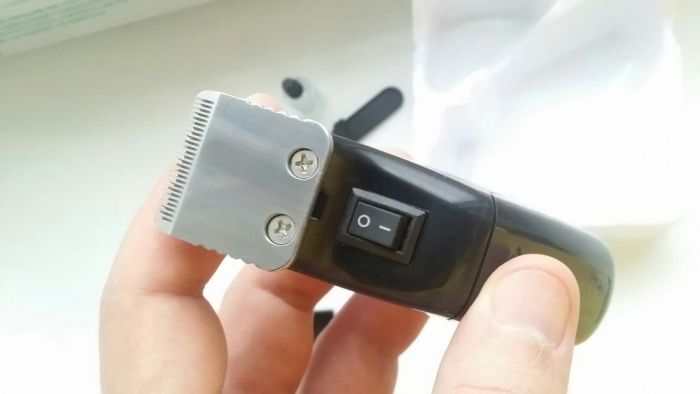 Trimmer mini pentru tuns Barba si Par