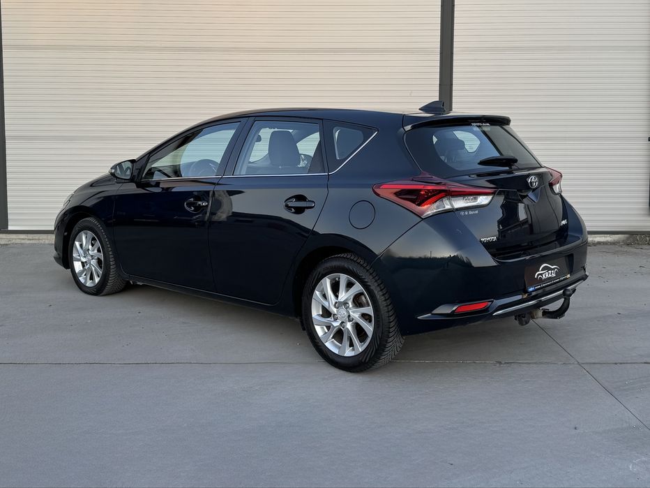 Toyoya Auris 1.6 D-4D Executive 2016 Facelift  Accept variante