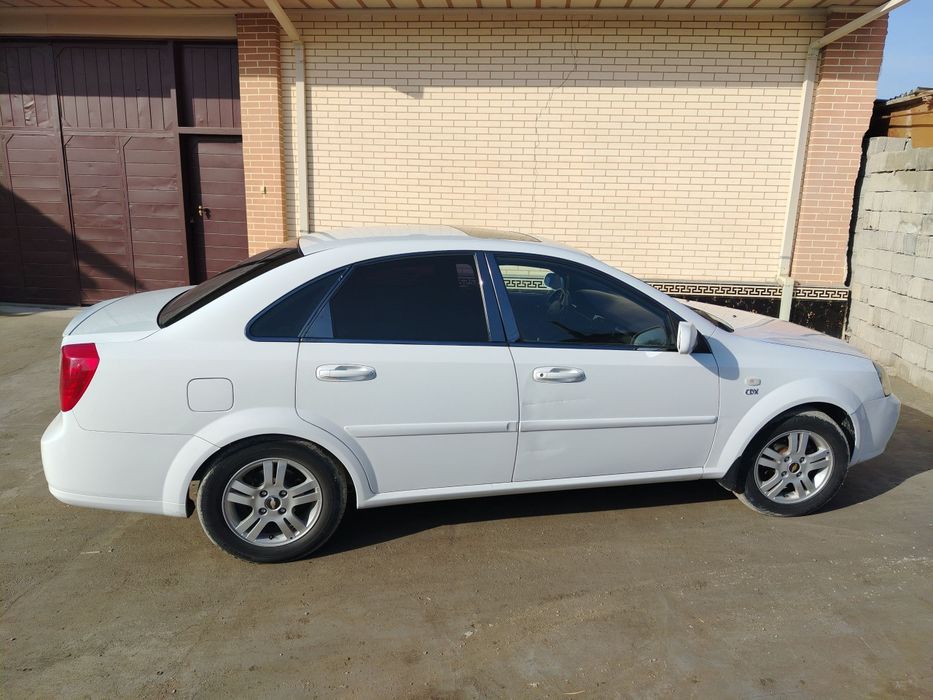 Chevrolet lasetti в хорошом состоянии