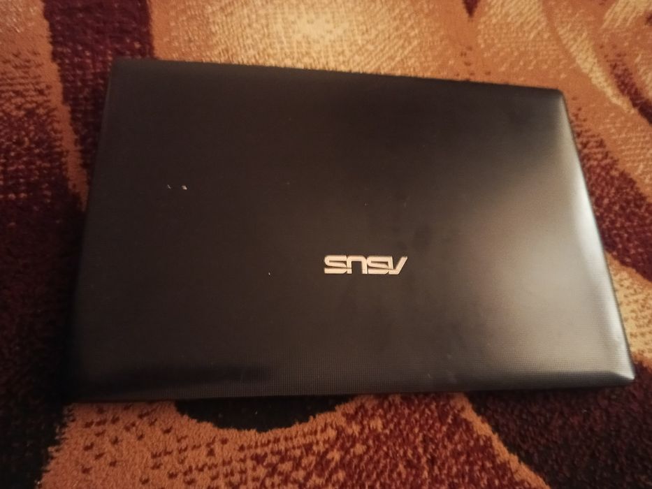 Офисный ноутбук ASUS