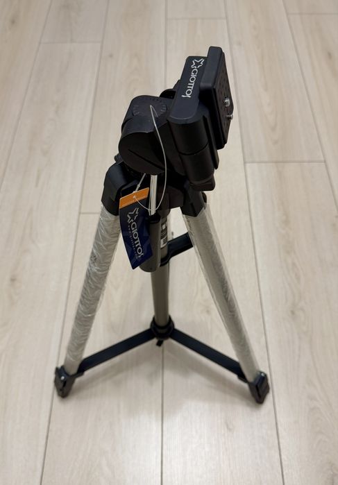 Trepied foto-video Giottos VT806 nou