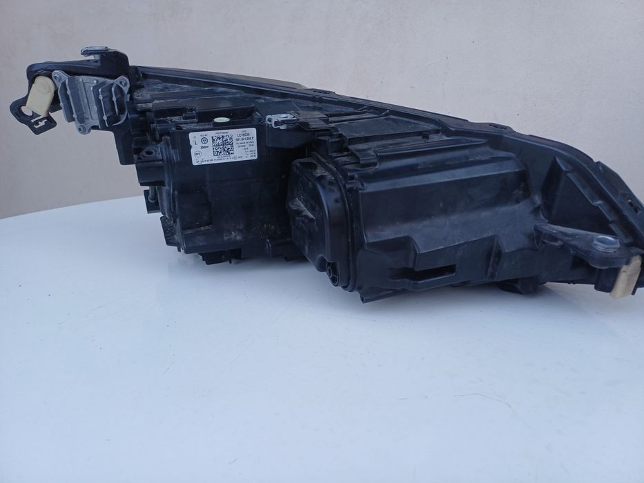 Ляв фар за Vw Golf 8