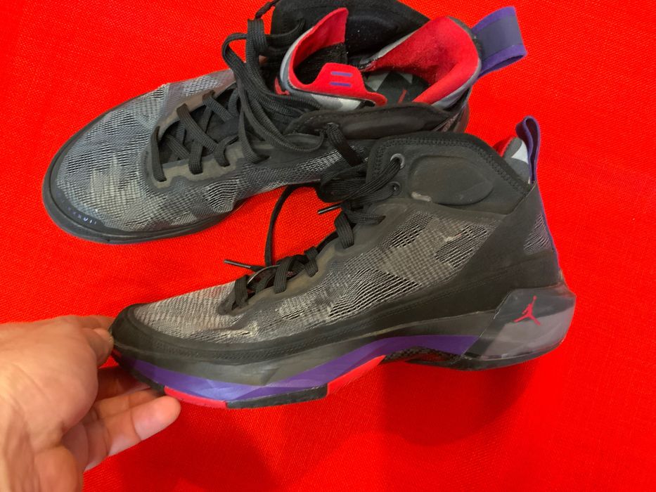 Air Jordan-оригинални маратонки 43 номер