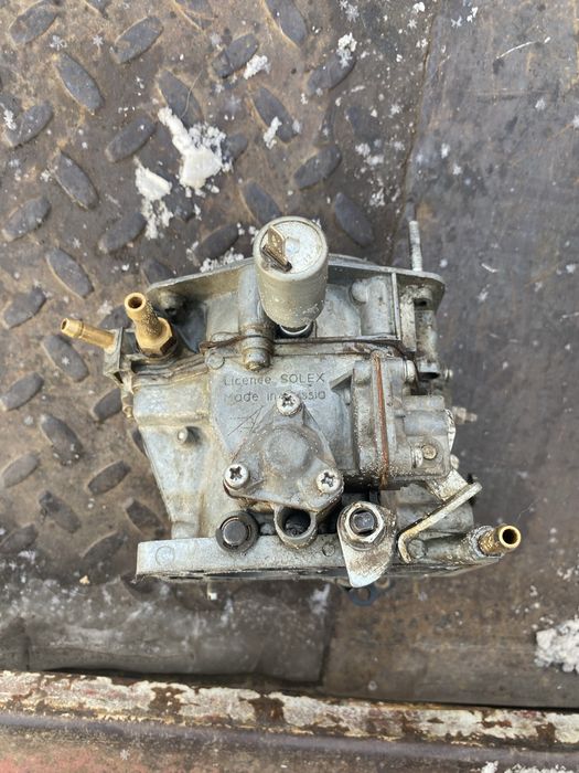 В продаже карбюраторы