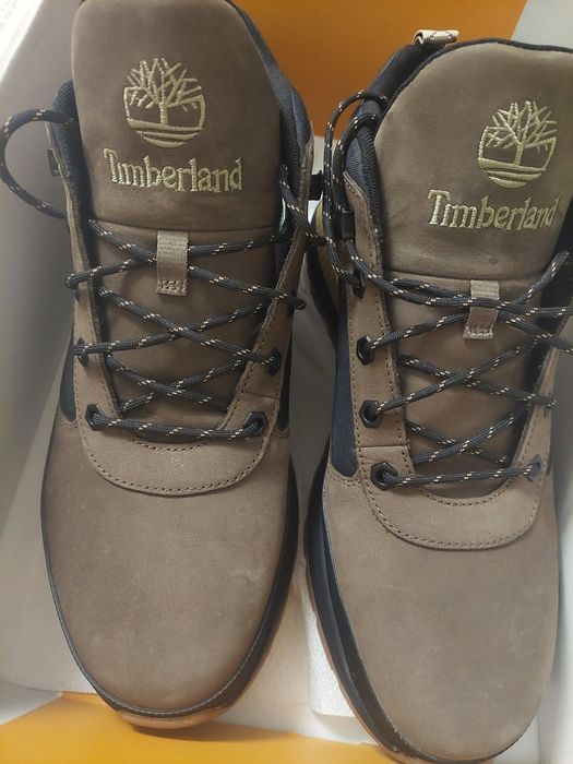 Vând urgent timberland bocanci noi în cutie nr 44