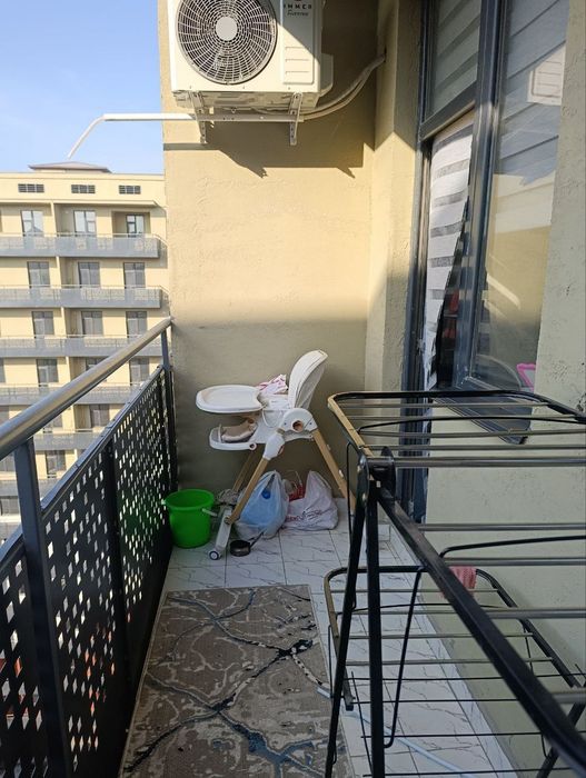 Kvartira sotiladi Srochna