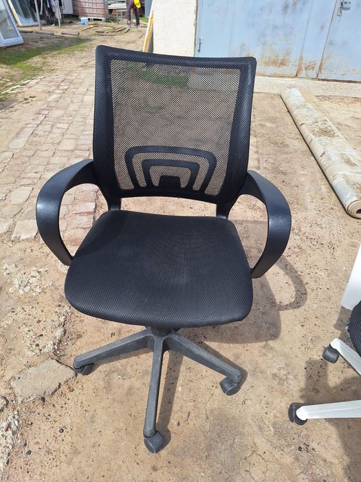 Продам кресло офисное
