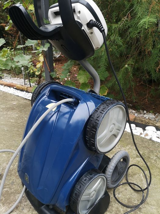 Робот за басейн Zodiak за под и стени