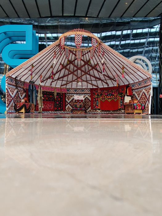 Юрта. Полу юрта. Алтыбакан. Арба.