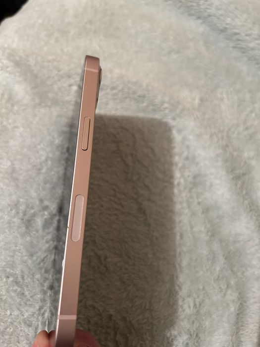 Vand iphone 13,sanatatea bateriei este 75