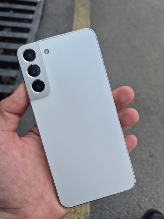 Samsung S22 plus 5G 8/256GB white