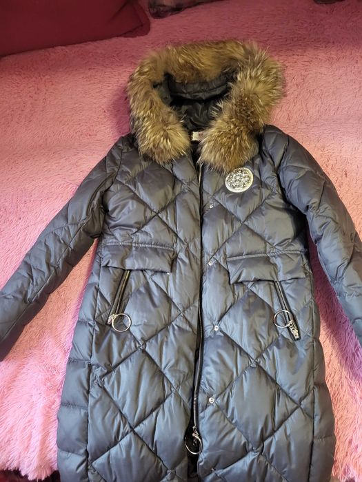 Продам зимний пуховик