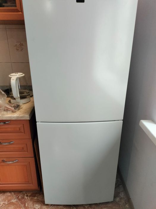 Срочно продам холодильник