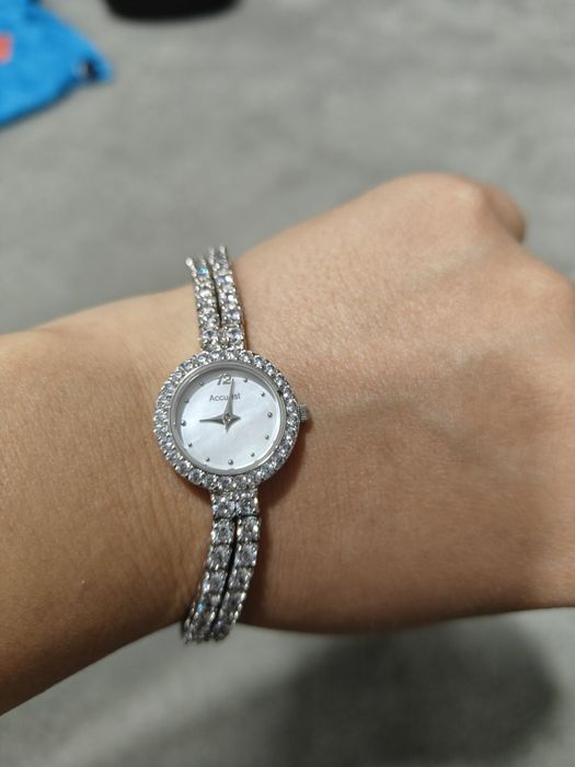 Дамски ръчен часовник Accurist